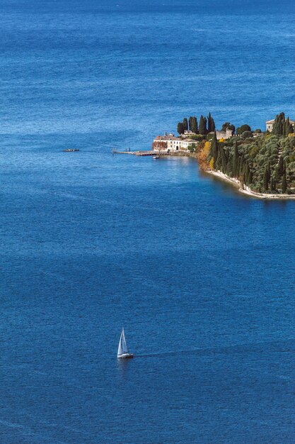 Vue de dessus de Punta San Vigilio