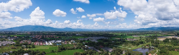 Vue de dessus des rizières dans le nord de la Thaïlande