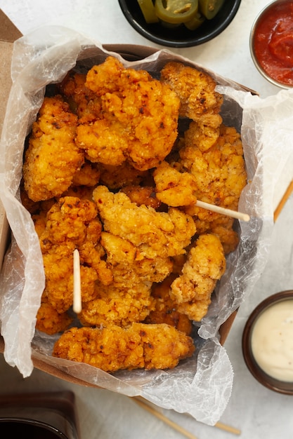 Photo vue de dessus savoureux poulet désossé