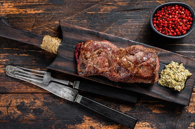 Vue de dessus de steak de boeuf grillé