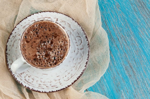 Vue de dessus de la tasse de café