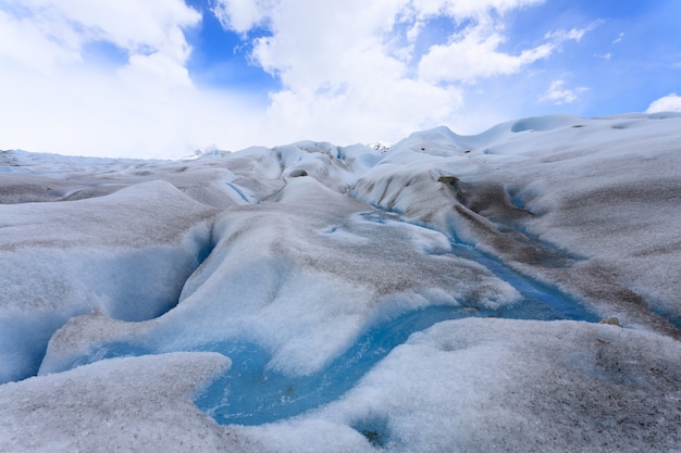 Vue détaillée des formations de glace du glacier Perito Moreno, Patagonie, Argentine