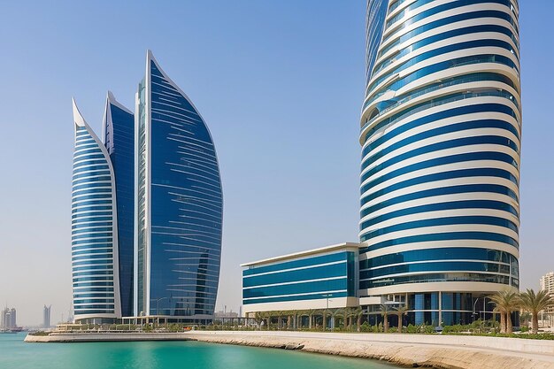 Vue du bâtiment commercial Arcapita sur le front de mer de la baie de Bahreïn à Manama le 4 janvier 2019