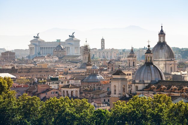 Vue du centre antique de Rome sur la colline du Capitole