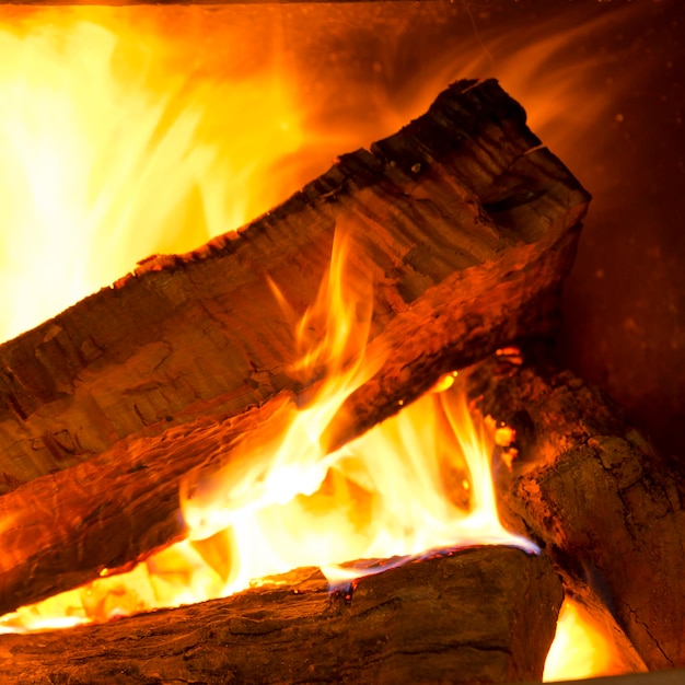 Photo vue du feu de joie la nuit