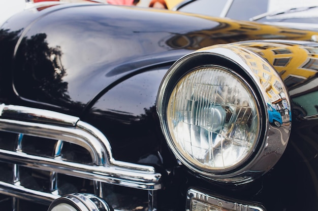 Vue du gaz de voiture soviétique vintage classique noir