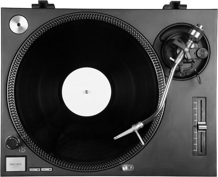 Photo vue du haut d'un plateau tournant jouant du vinyle