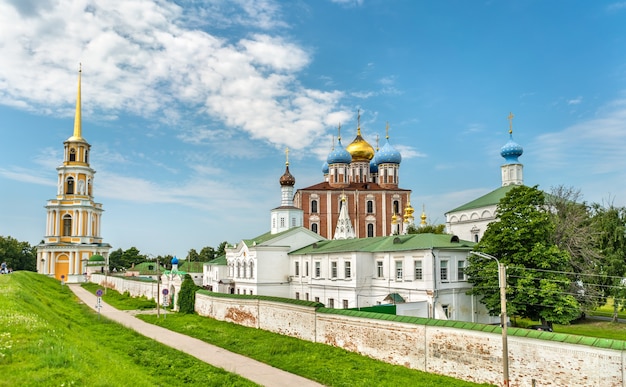 Vue du Kremlin de Ryazan, l'anneau d'or de la Russie