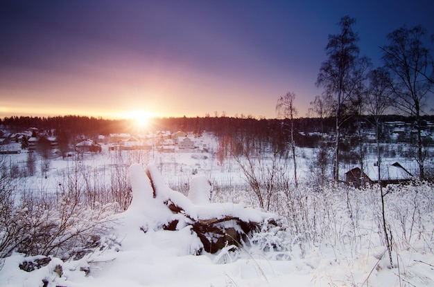 Vue du lever du soleil d'hiver