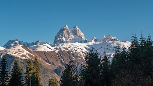 Photo vue du mont ushba