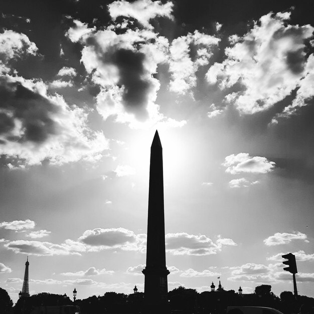 Photo vue du monument sous un angle bas