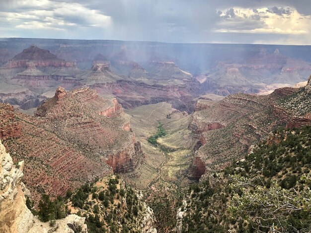 Photo vue du paysage sous un angle élevé contre un ciel nuageux