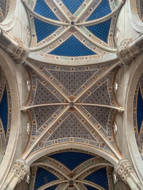 Vue du plafond sous un angle bas