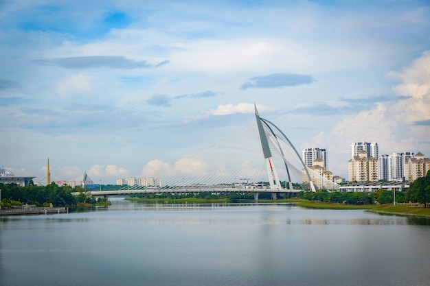 Vue du pont de Seri Wawasan à Putrajaya Kuala Lumpur, Malaisie