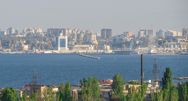 Vue du port d'Odessa depuis la mer