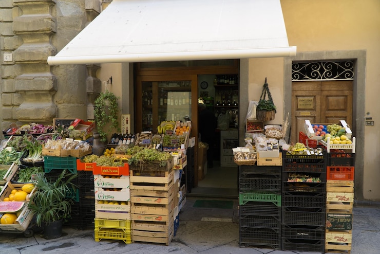 Photo vue du stand du marché