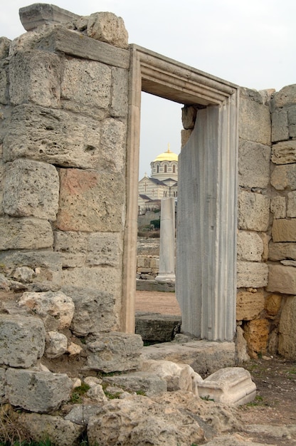 Vue du territoire des ruines de Chersonesos de la vieille ville