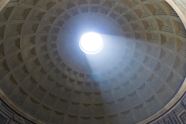 Vue de l'église du Panthéon à Rome Italie