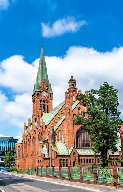 Vue de l'église Saint Andrew Bobola à Bydgoszcz, Pologne