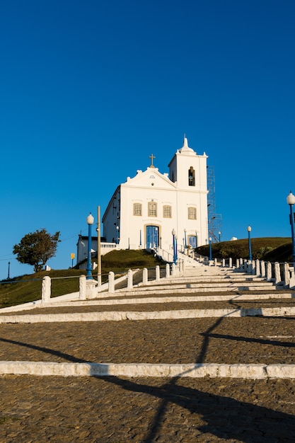 Vue de l'église de Saquarema Rio de Janeiro Journée ensoleillée