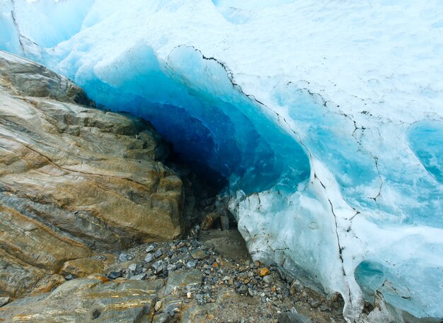 Vue d'été du glacier Svartisen