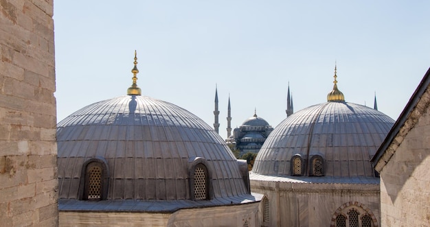 Vue extérieure du dôme dans l'architecture ottomane