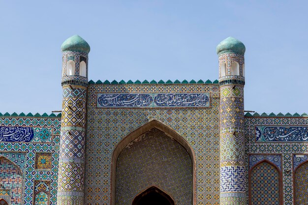 Vue de face du château en Ouzbékistan