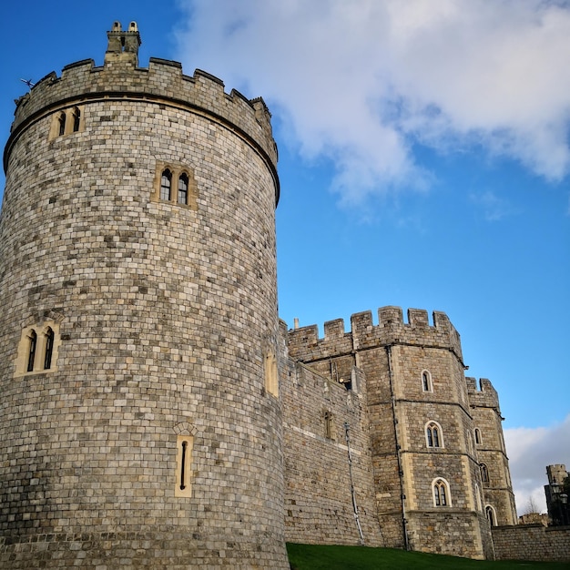 Vue à faible angle du bâtiment historique contre le ciel