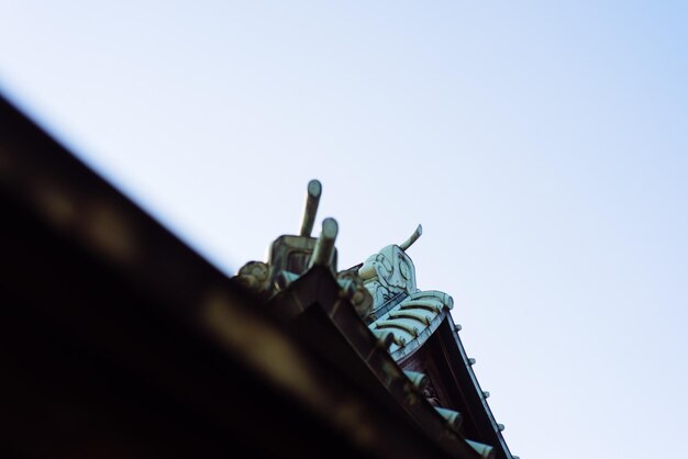 Photo vue à faible angle de la statue contre un ciel clair