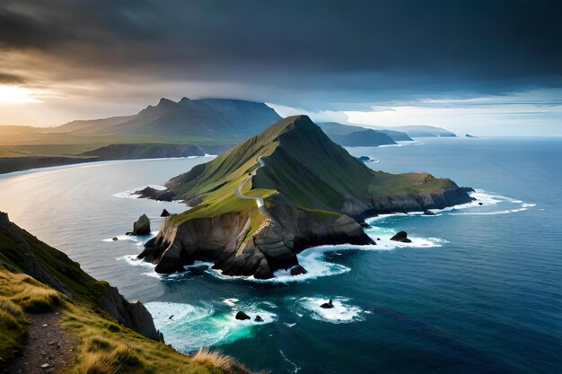 Une vue sur une falaise et l'océan avec un champ d'herbe verte au premier plan.