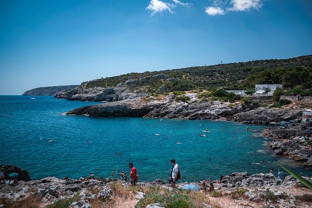 Vue fantastique sur la fabuleuse mer des Pouilles