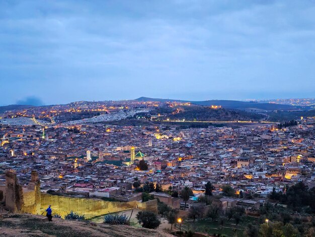 Photo vue de fès depuis les tombes des marinides