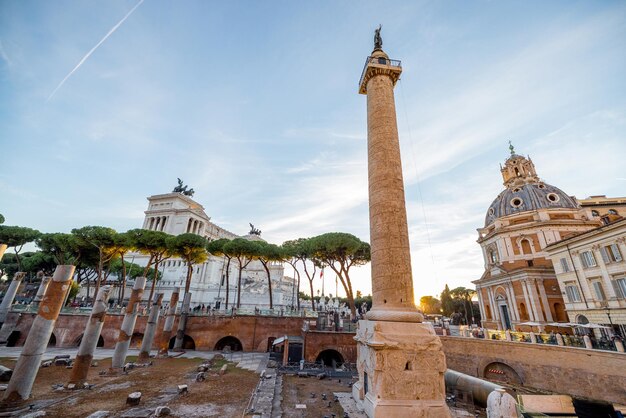 Vue sur le forum romain à rome italie