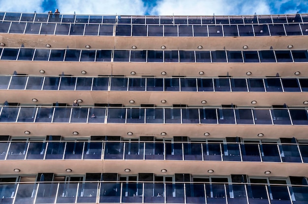 Vue générale des chambres d'un hôtel moderne de grande classe