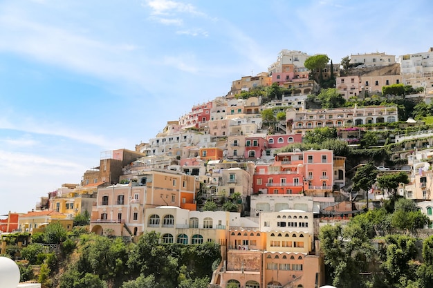 Vue générale de la ville de Positano à Naples Italie