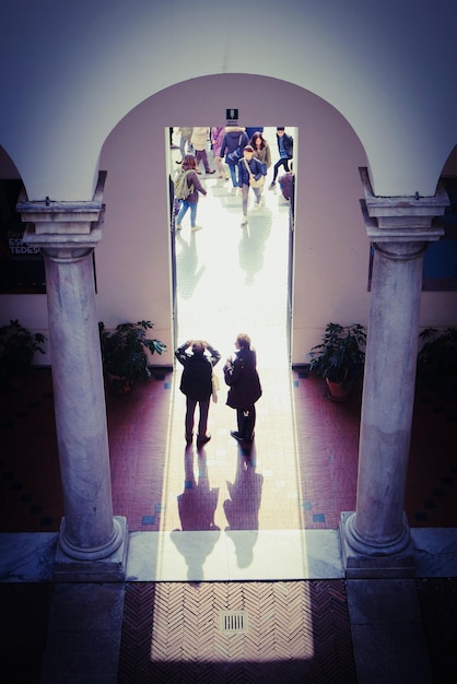 Photo vue des gens sous un angle élevé