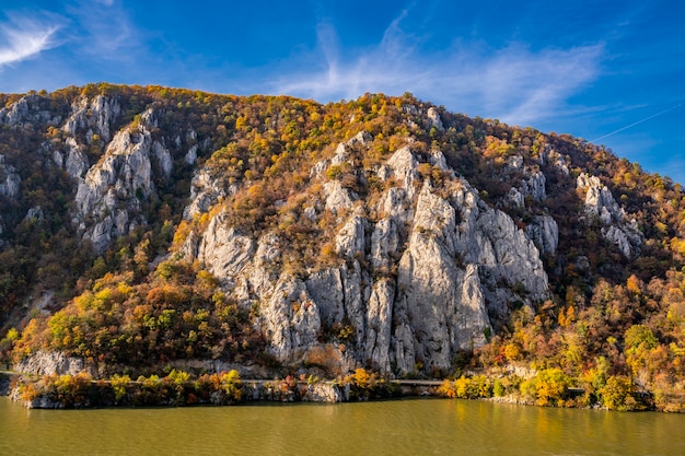 Vue sur les gorges du Danube à Djerdap en Serbie