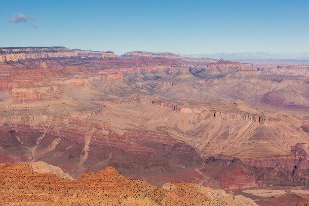 Vue sur le Grand Canyon depuis la rive sud en hiver.