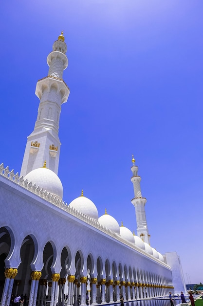 Vue de la Grande Mosquée Sheikh Zayed à Abu Dhabi Emirats Arabes Unis