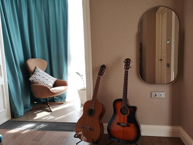 Photo vue de la guitare à la maison