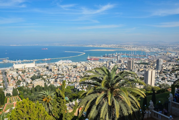 Vue de Haïfa depuis la colline