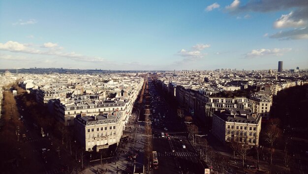 Photo vue à haut angle des bâtiments de la ville contre le ciel