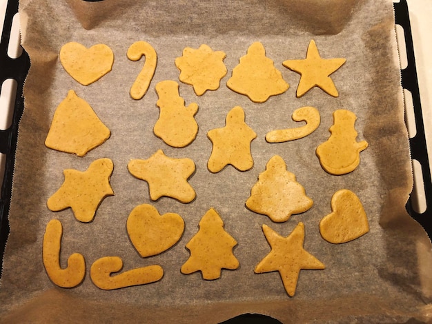 Vue à haut angle des biscuits sur la table