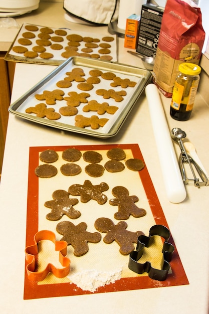 Photo vue à haut angle des biscuits sur la table