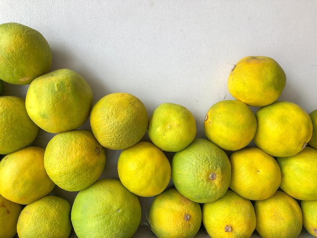 Vue à haut angle des citrons