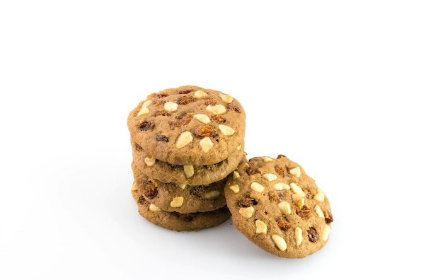 Vue à haut angle des cookies sur fond blanc