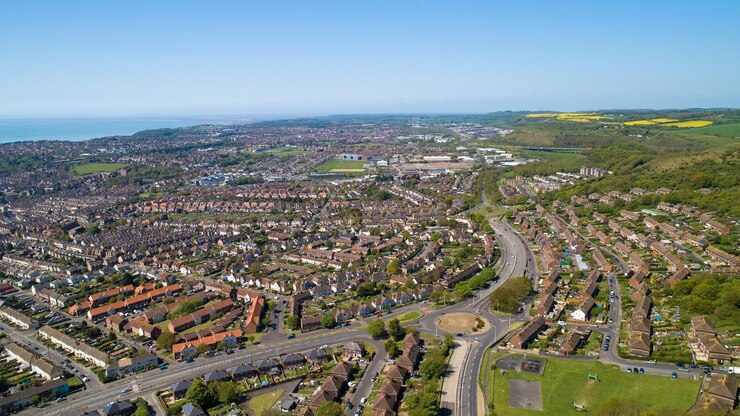 Photo vue en haut angle du paysage urbain contre le ciel