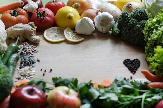 Vue à haut angle des fruits sur la table