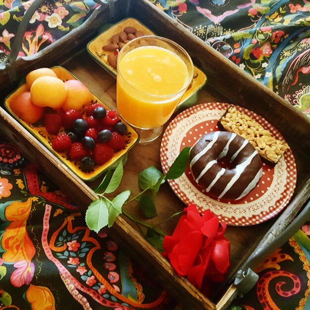 Photo vue à haut angle des fruits sur la table