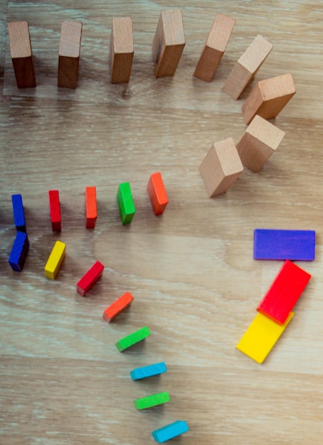 Vue à haut angle des jouets sur la table